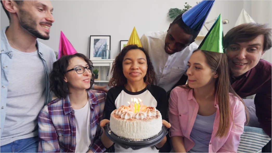 Detail Geburtstag überraschungsparty Gruppe Lachen Feiern Number 10