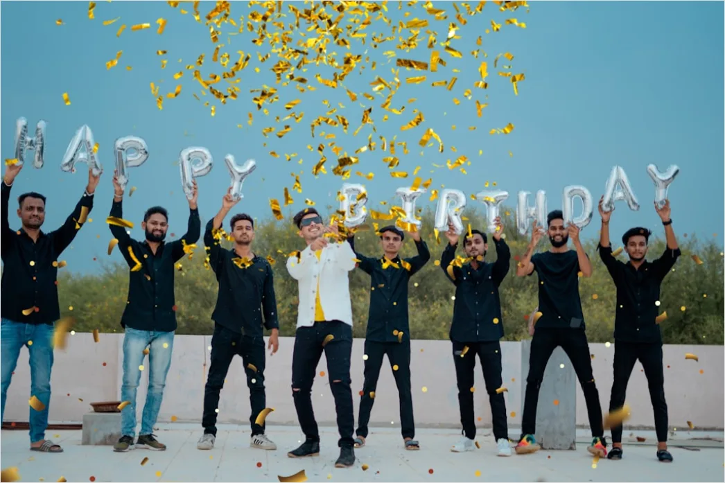 Detail Geburtstag überraschungsparty Gruppe Lachen Feiern Number 3