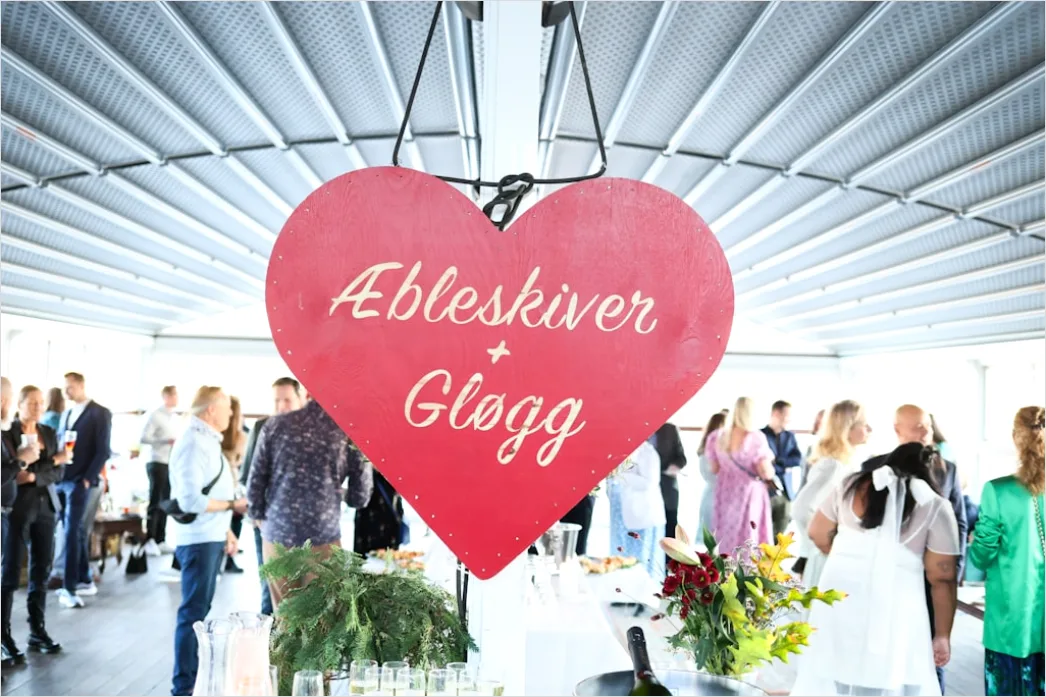 Detail Hochzeit Empfang Tanzfläche Gäste Feiern Number 6