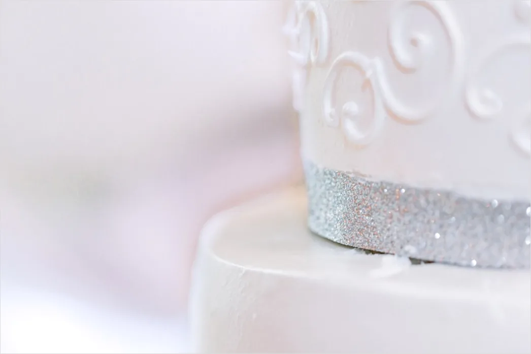 Hochzeitstorte Mehrstoeckig Elegant Dekoration Nahaufnahme 6639