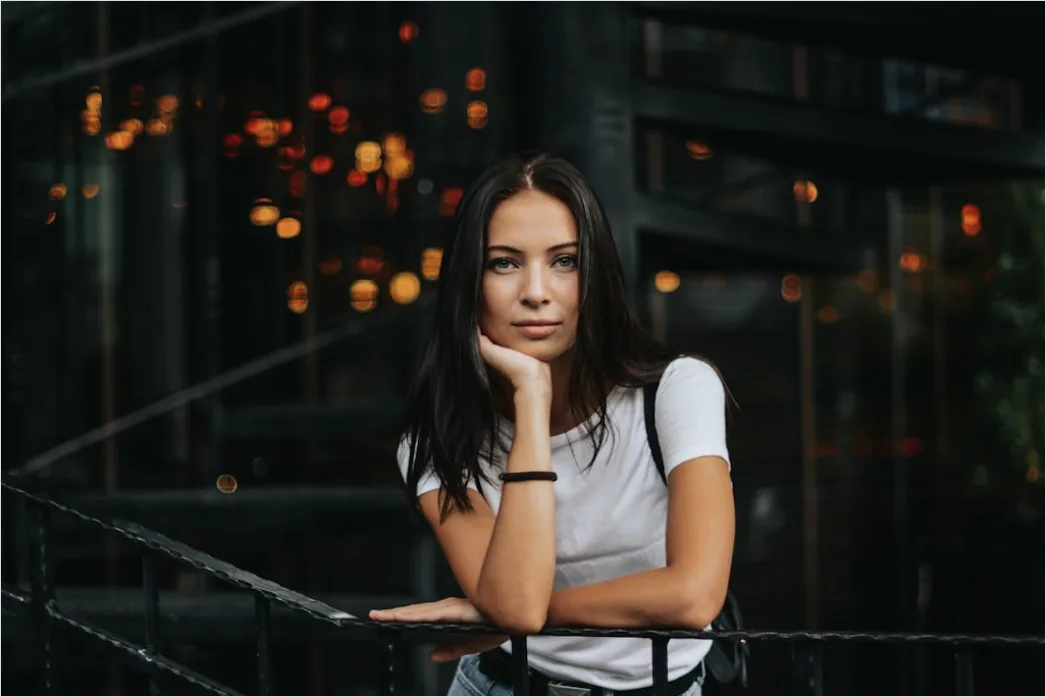 Independent Woman Portrait City Background Urban 0982