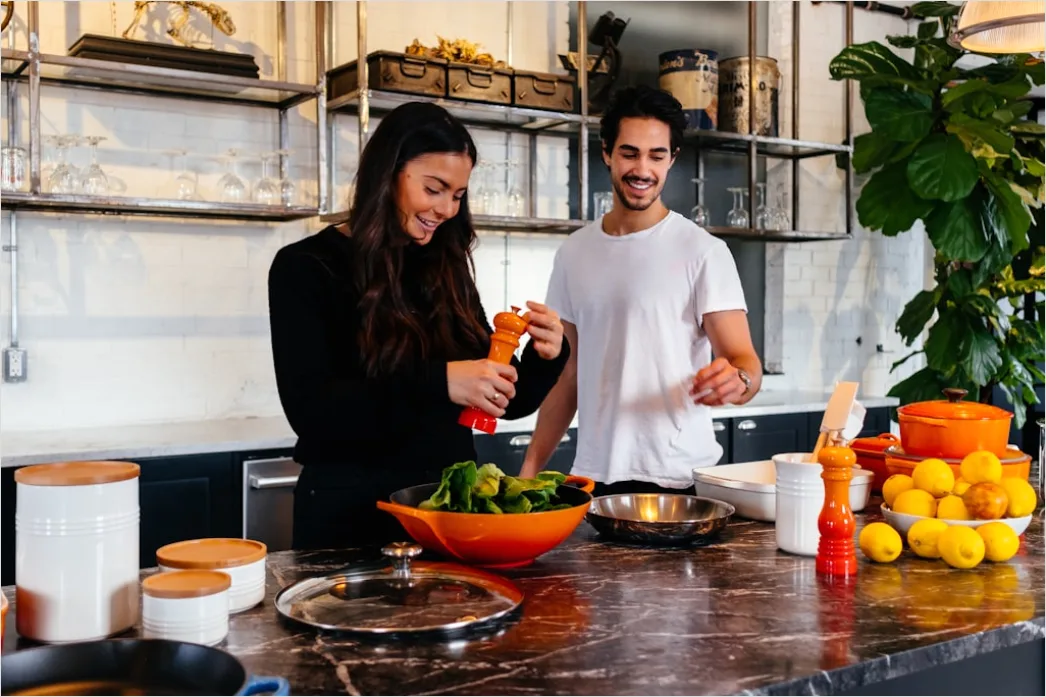 Lifestyle Portrait Couple Cooking Together Kitchen 5614