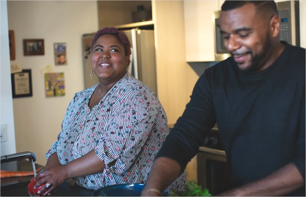 Detail Lifestyle Portrait Couple Cooking Together Kitchen Number 3