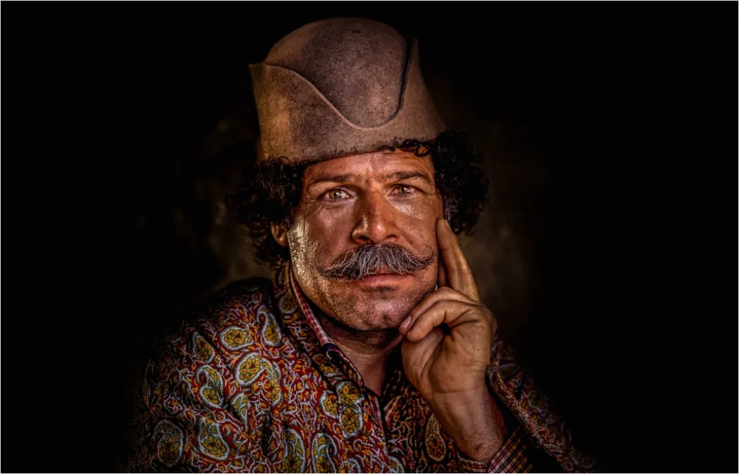 Detail Middle Eastern Man Portrait Traditional Clothing Number 3