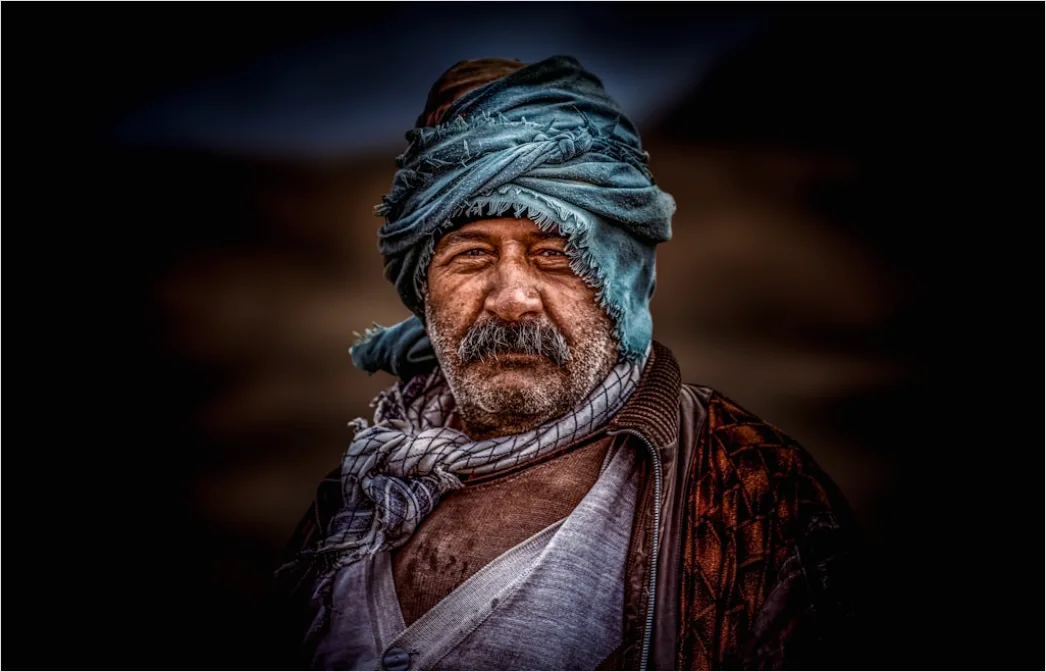Detail Middle Eastern Man Portrait Traditional Clothing Number 4