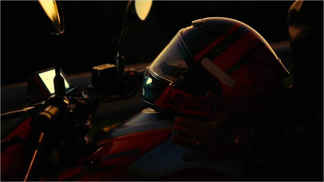 Detail Motorcycle Helmet And Gloves Flat Lay Detail Number 11