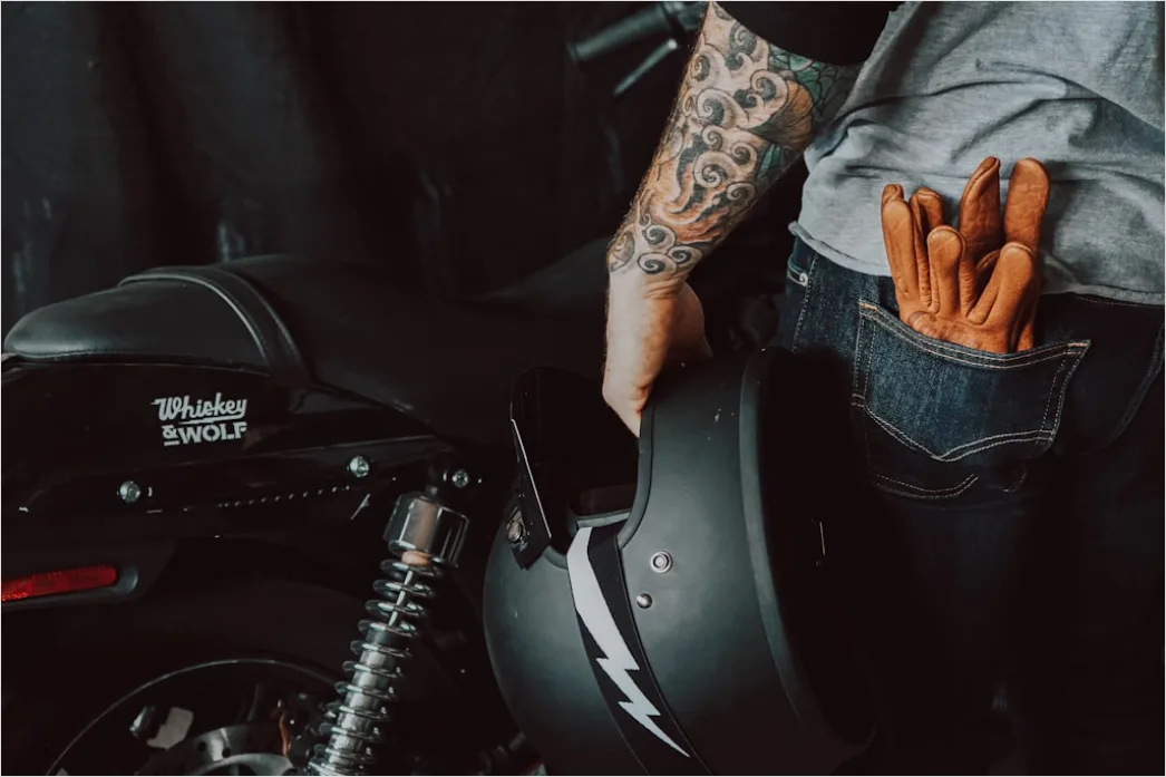 Detail Motorcycle Helmet And Gloves Flat Lay Detail Number 6