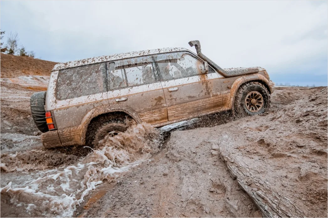 Detail Off Road Vehicle Winch Recovery Operation Number 12