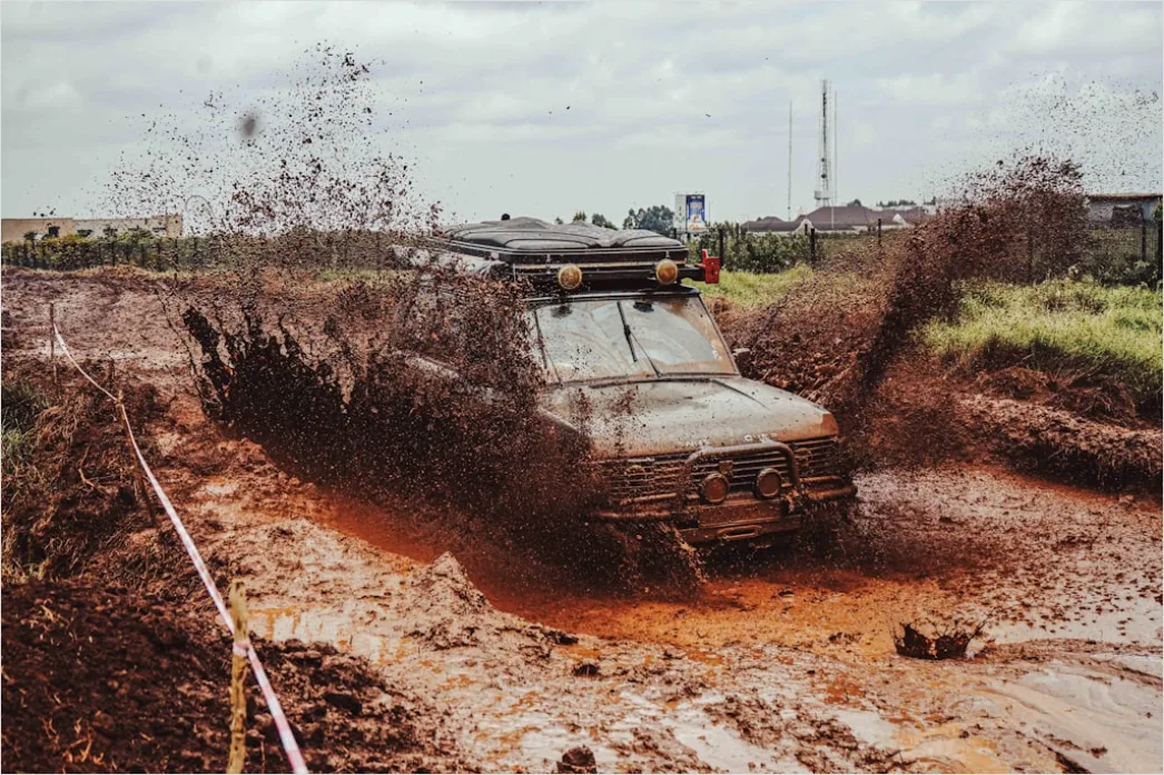 Detail Off Road Vehicle Winch Recovery Operation Number 9