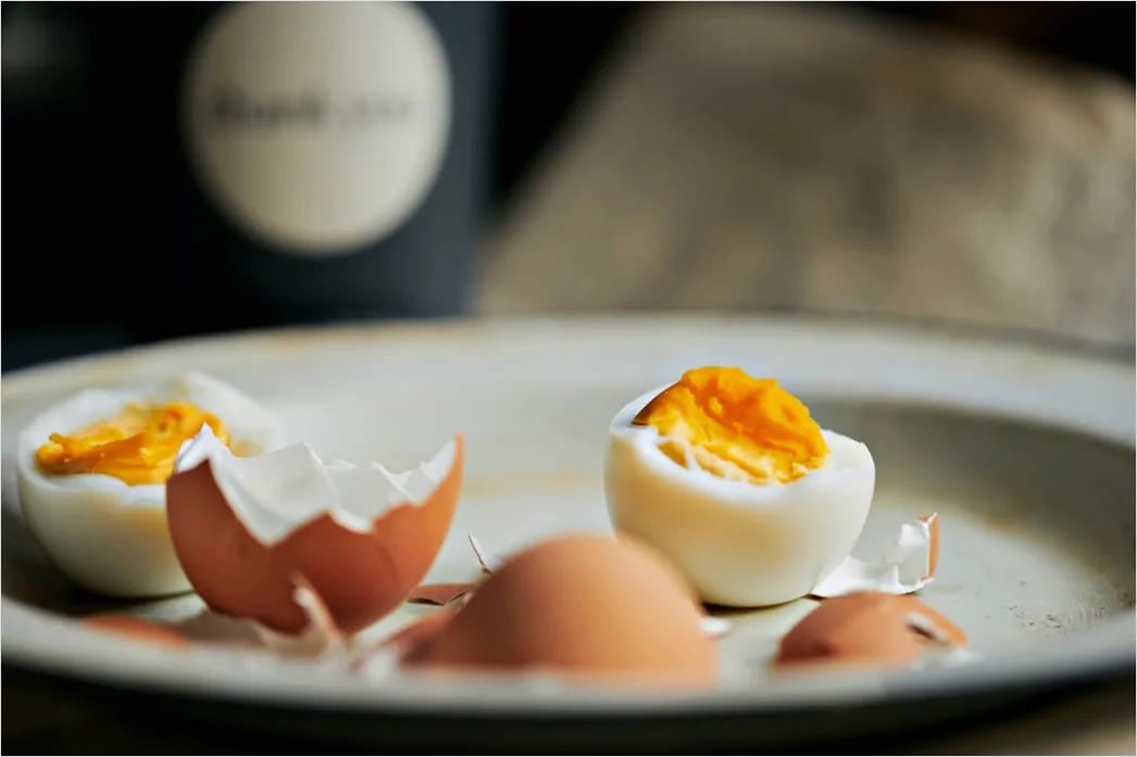 Ostern Eier Faerben Kind Kueche Moment 37d1