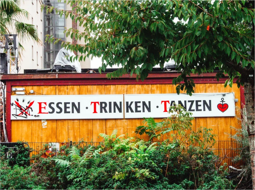 Detail Ostern Eiersuche Garten Kind Freude Number 15