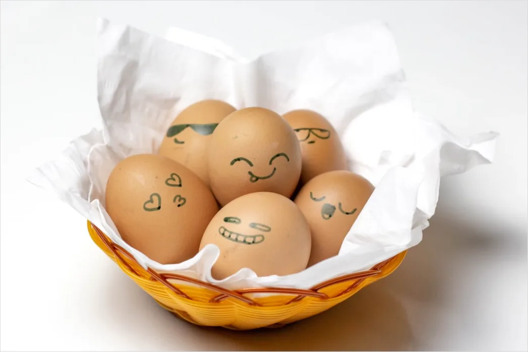 Detail Ostern Kind Portrait Korb Eier Lachen Number 6
