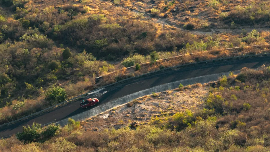Detail Porsche 911 Classic On Winding Road Landscape Number 17