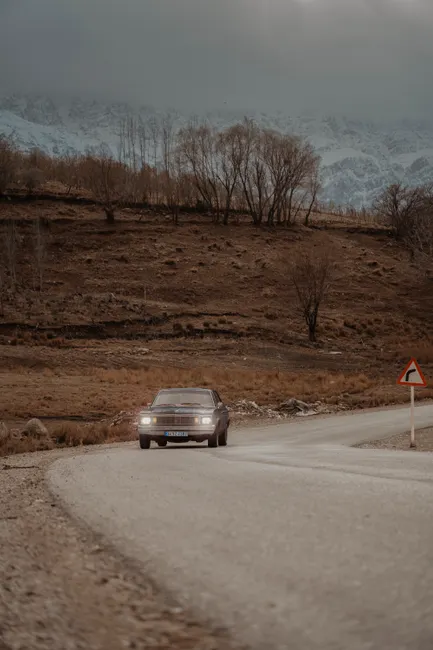 Detail Porsche 911 Classic On Winding Road Landscape Number 10