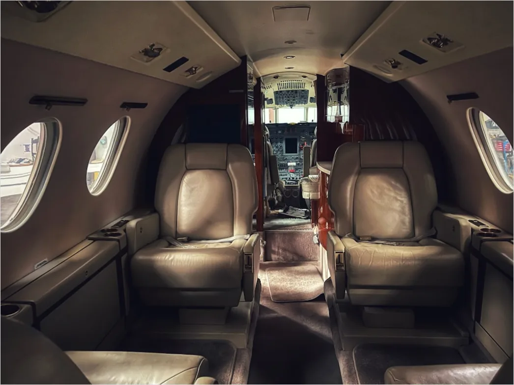 Detail Private Jet Interior Luxury Cabin Seating Number 2