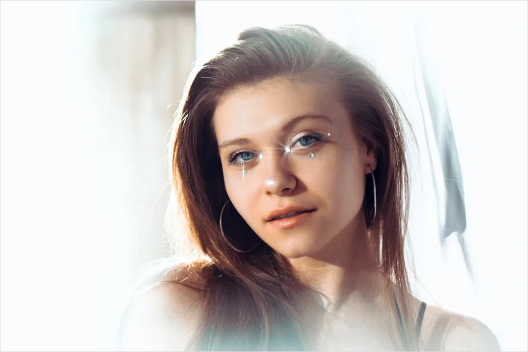 Detail Professional Woman Portrait Natural Light Window Number 18