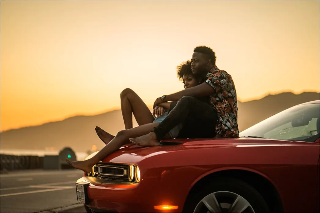 Detail Road Trip Couple Driving Convertible Sunset Number 16