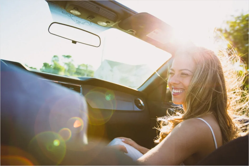 Detail Road Trip Couple Driving Convertible Sunset Number 19