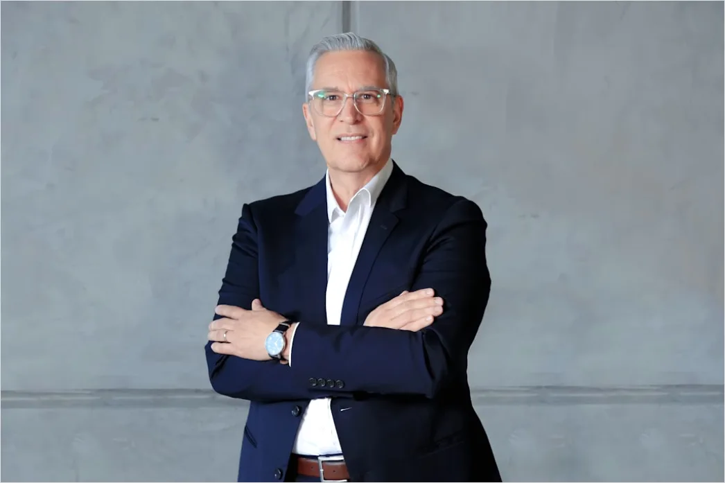 Detail Senior Executive Portrait Distinguished Confident Look Number 7