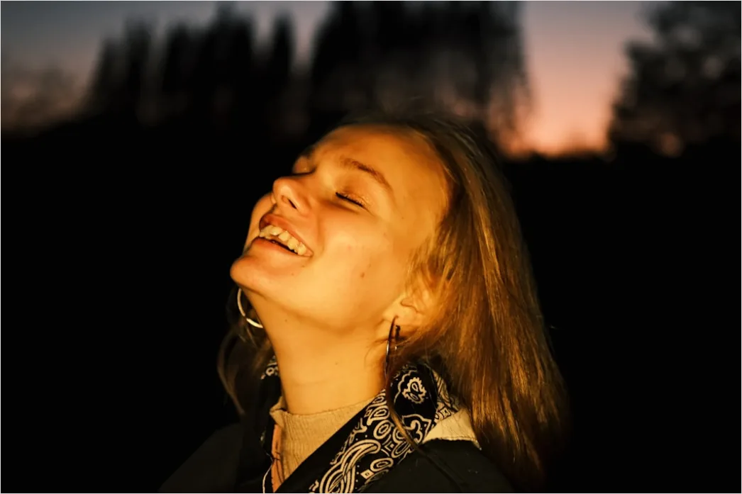 Detail Senior Portrait Candid Laughing Genuine Emotion Number 20