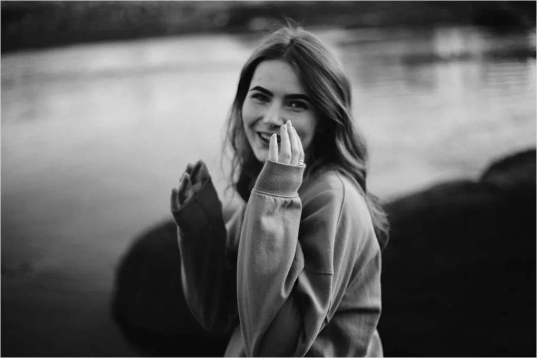 Detail Senior Portrait Candid Laughing Genuine Emotion Number 9