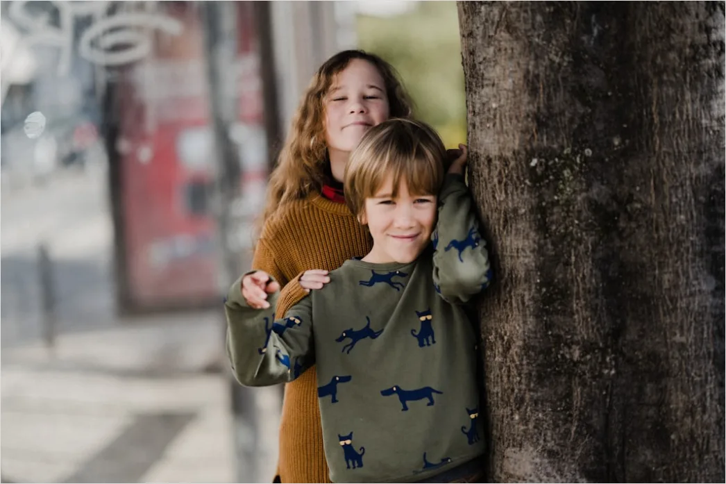 Detail Siblings Portrait Playing Together Outdoor Candid Number 3