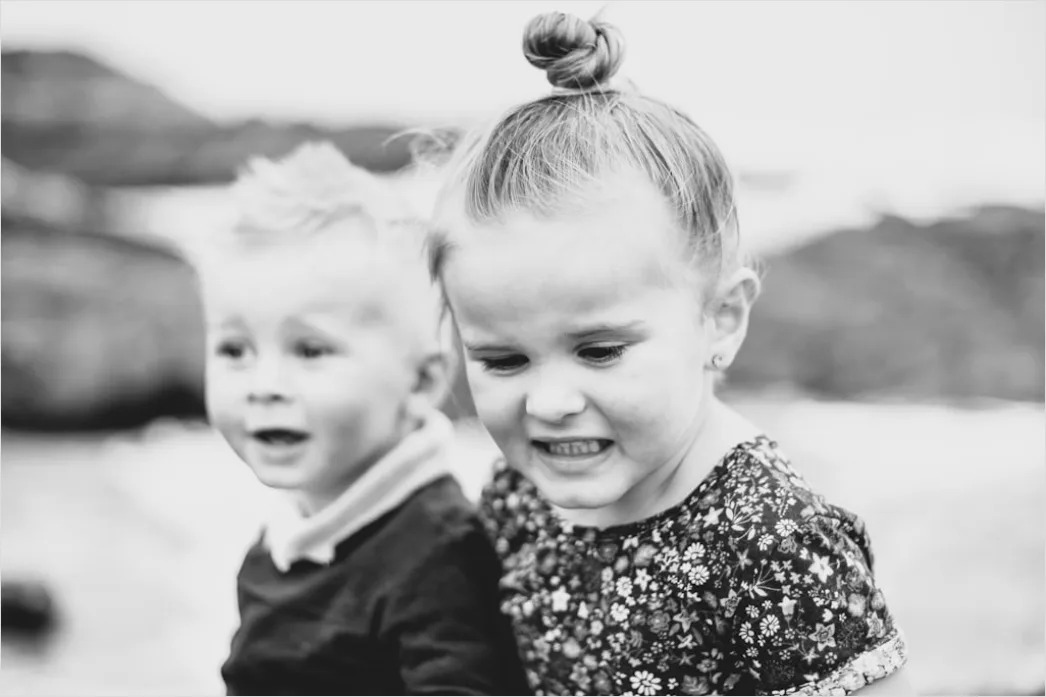 Detail Siblings Portrait Playing Together Outdoor Candid Number 9