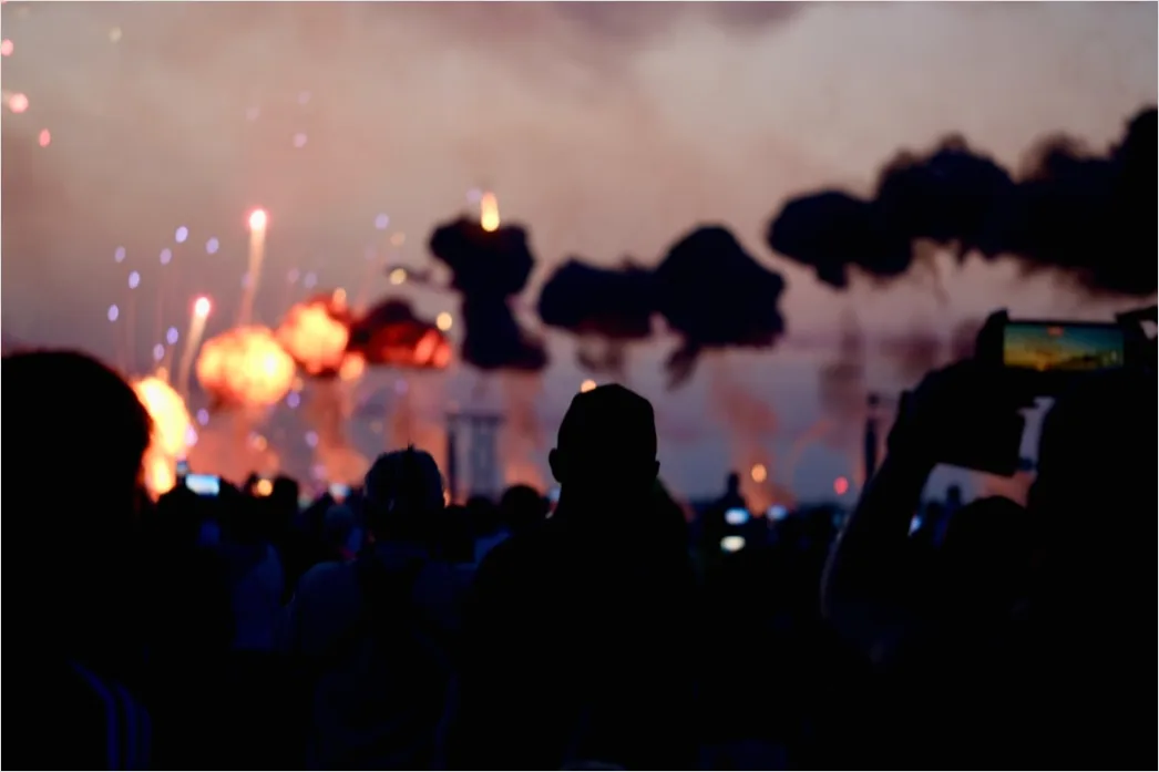 Detail Silvester Outdoor Feuerwerk Menschenmenge Number 12