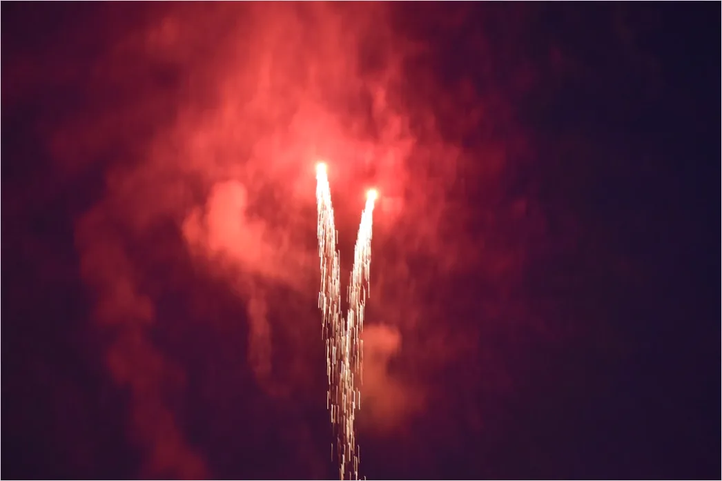 Detail Silvester Raketen Feuerwerk Nachthimmel Number 19