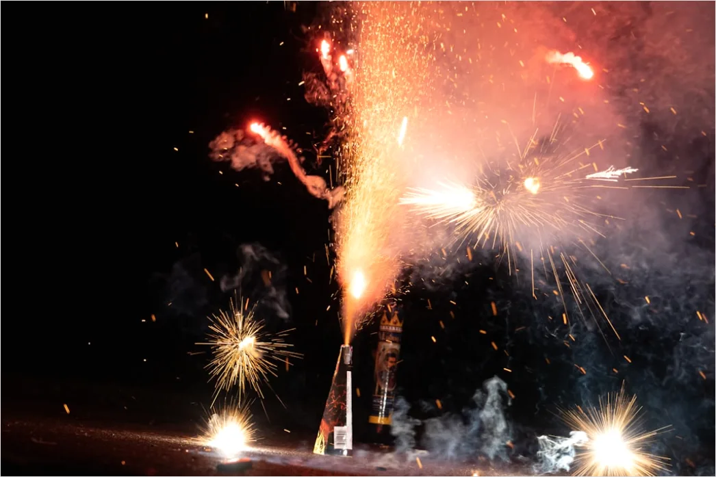 Detail Silvester Raketen Feuerwerk Nachthimmel Number 4