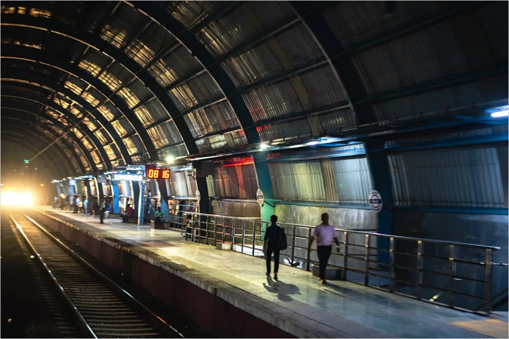 Detail Subway Metro Train Arriving At Station Platform Number 18