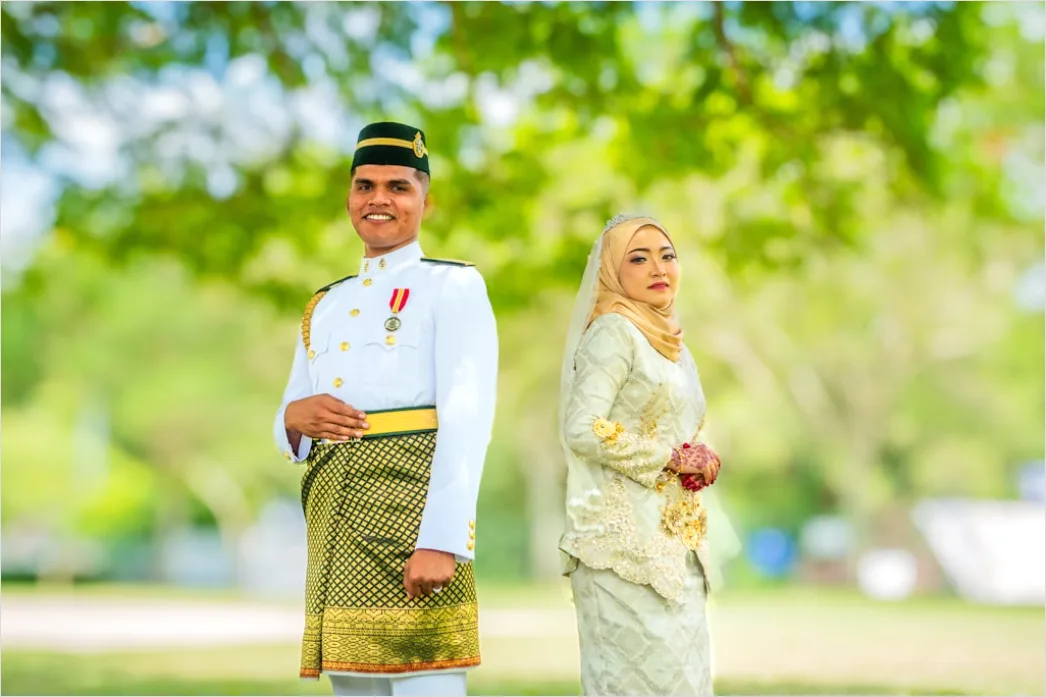 Detail Traditional Wedding Attire Portrait Couple Close Up Number 11