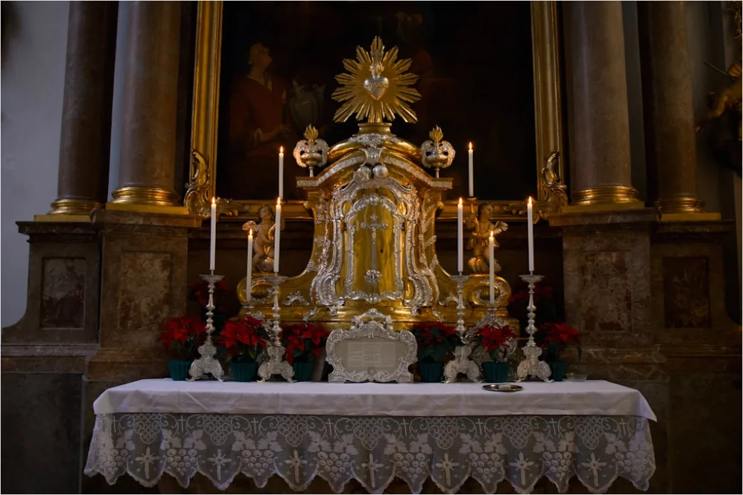 Detail Trauung Kirchlich Altar Dekoration Blumen Number 17