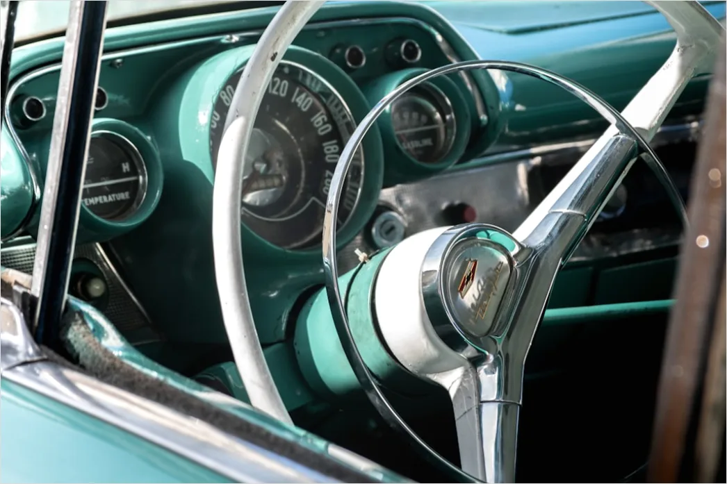 Detail Vintage Car Steering Wheel Interior Close Up Number 11