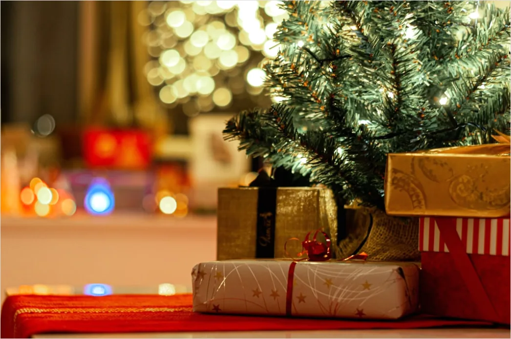 Detail Weihnachten Geschenke Unter Baum Nahaufnahme Number 13