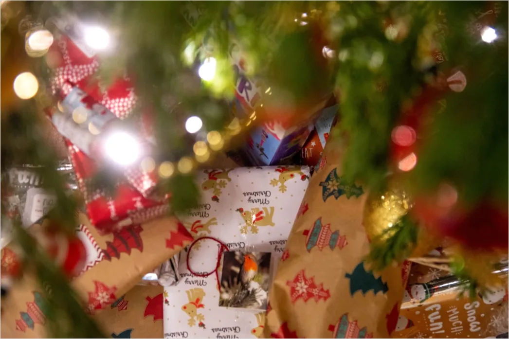Detail Weihnachten Geschenke Unter Baum Nahaufnahme Number 17