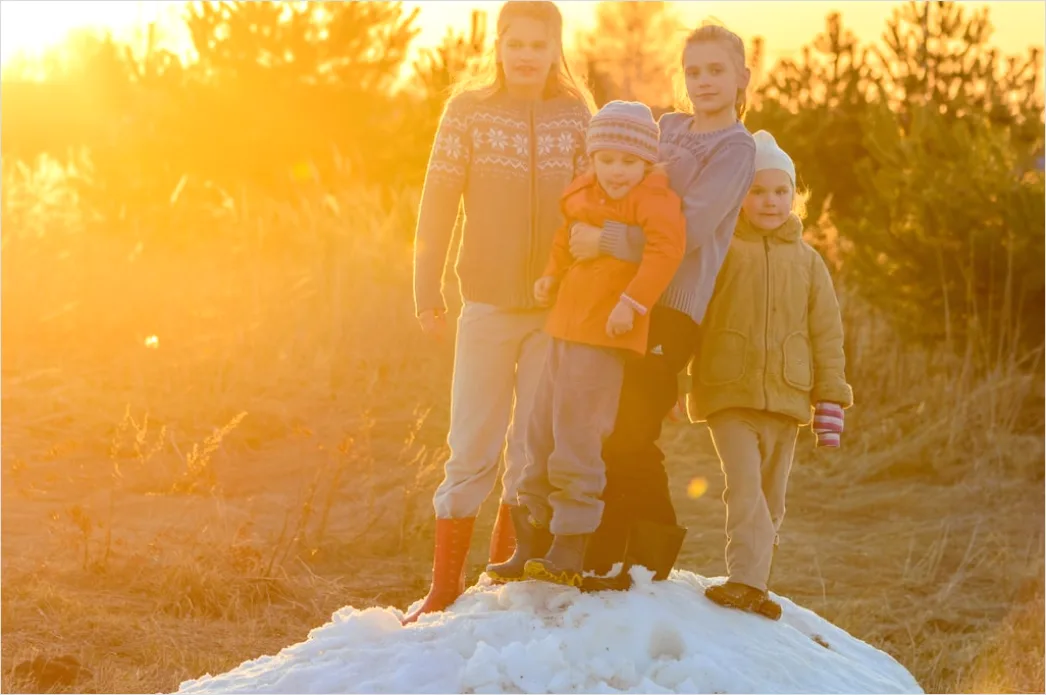 Detail Weihnachten Outdoor Schnee Familie Moment Number 3