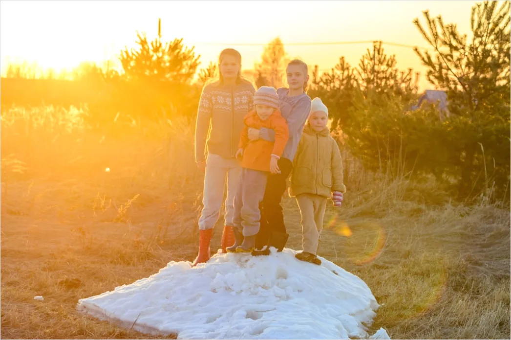 Detail Weihnachten Outdoor Schnee Familie Moment Number 8