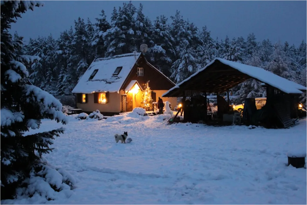 Weihnachten Schneelandschaft Haus Beleuchtet Nacht B381