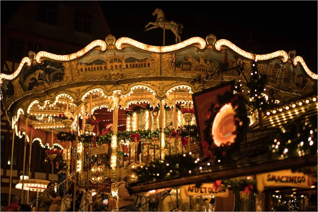 Detail Weihnachtsmarkt Abend Lichter Stimmungsvoll Besucher Number 3