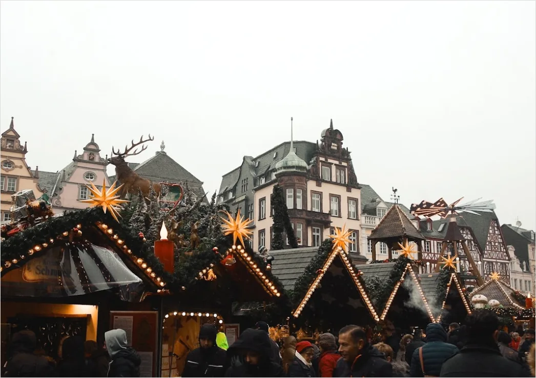 Detail Weihnachtsmarkt Abend Lichter Stimmungsvoll Besucher Number 10