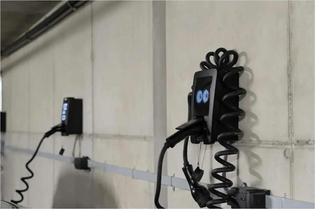 Detail Wireless Ev Charging Pad Concept Installation Number 15