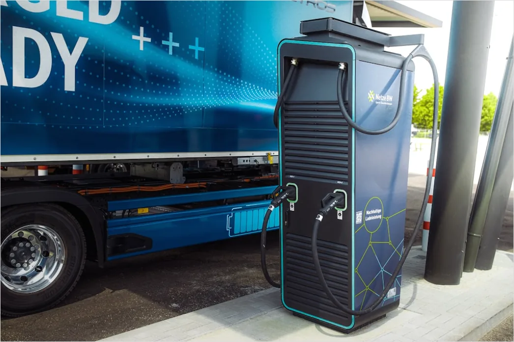 Detail Wireless Ev Charging Pad Concept Installation Number 3