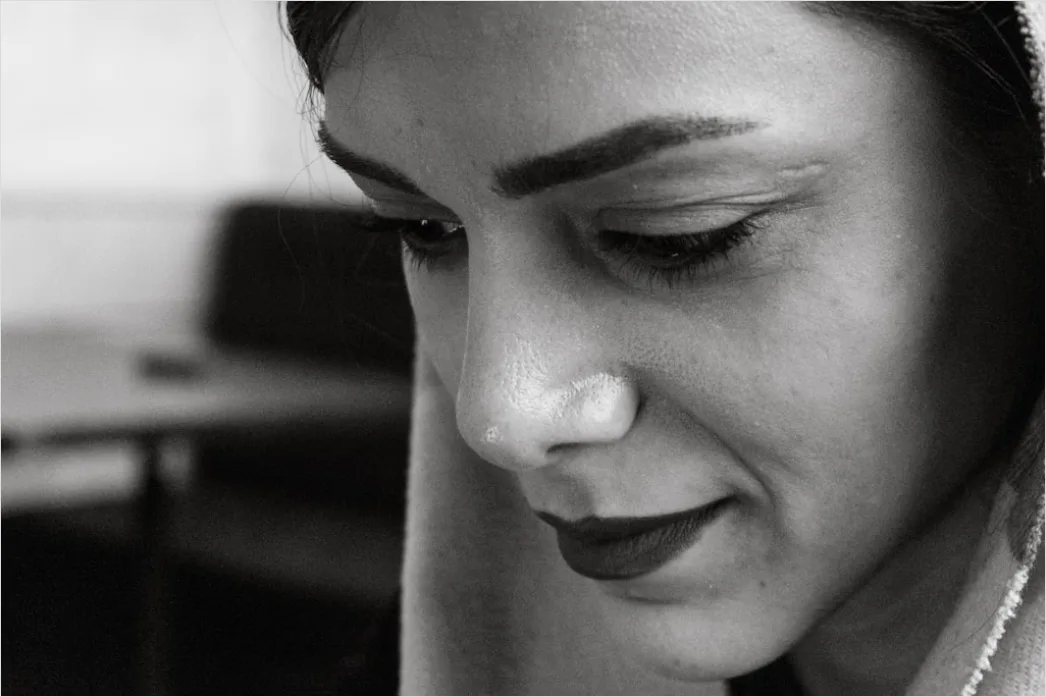 Detail Woman Portrait Black And White Dramatic Lighting Number 10