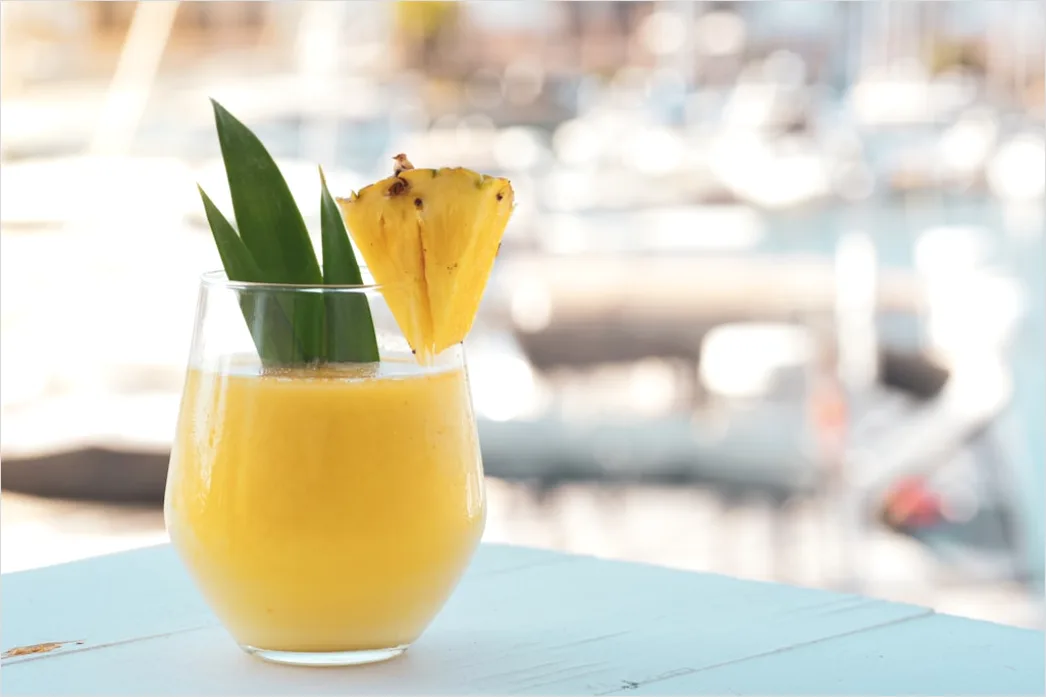 Detail Ananas Mango Smoothie Glas Nahaufnahme Number 2