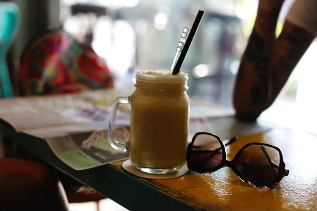 Detail Ananas Mango Smoothie Glas Nahaufnahme Number 5