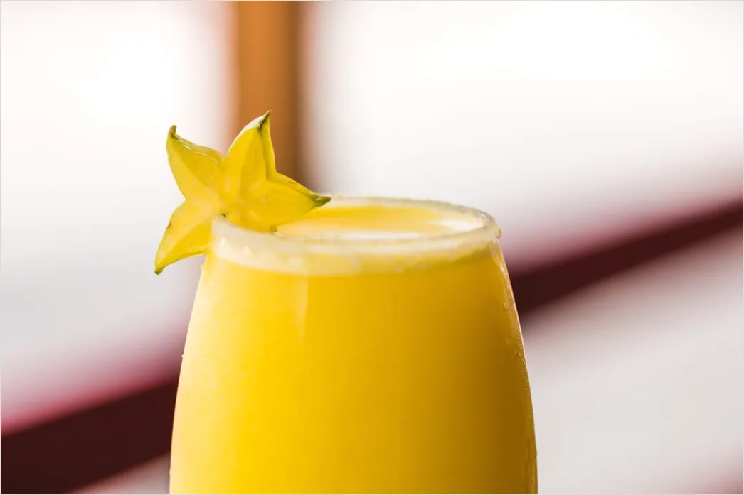 Detail Ananas Mango Smoothie Glas Nahaufnahme Number 6