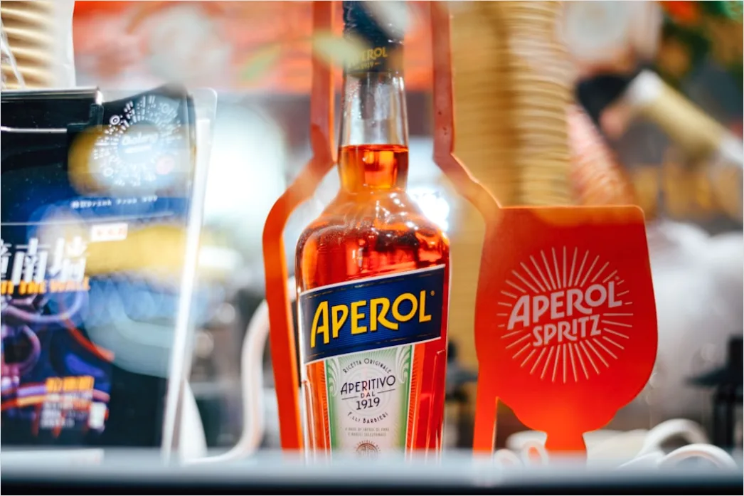 Aperol Spritz Glas Orange Nahaufnahme Sommer 3089