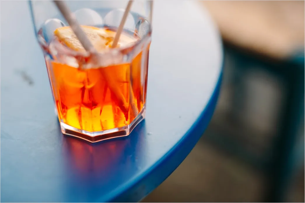 Detail Aperol Spritz Glas Orange Nahaufnahme Sommer Number 4