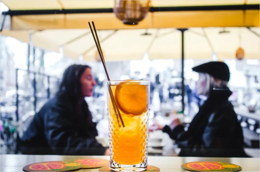 Detail Aperol Spritz Glas Orange Nahaufnahme Sommer Number 7